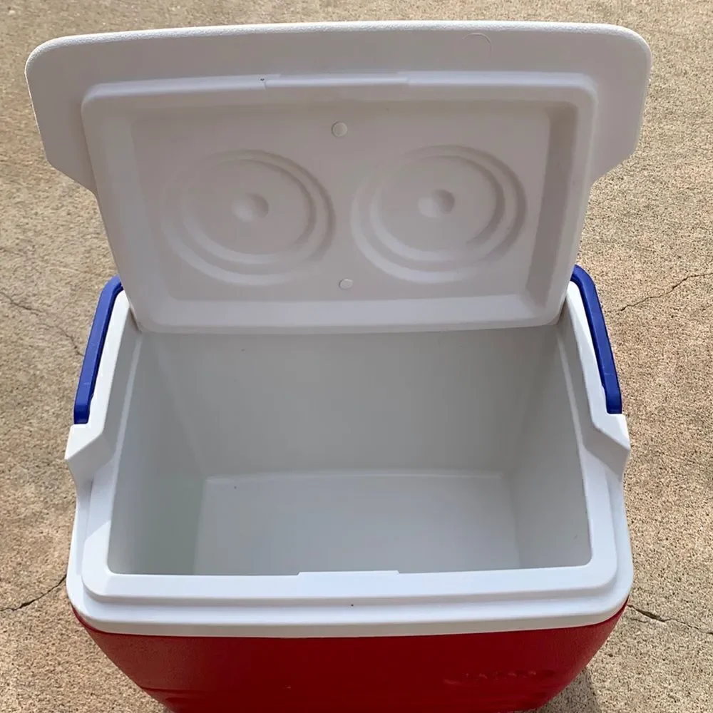 ‎Igloo vintage 6 Pack Cooler Retro Lunchbox Red White